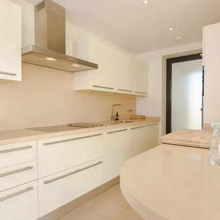 Luxurius Penthouse With Large Terrace And Feriehus *