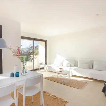 Luxurius Penthouse With Large Terrace And