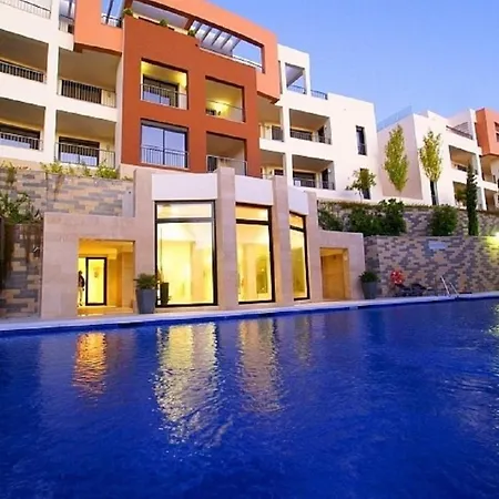 Feriehus Luxurius Penthouse With Large Terrace And Marbella