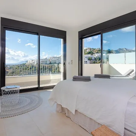 Luxurius Penthouse With Large Terrace And *