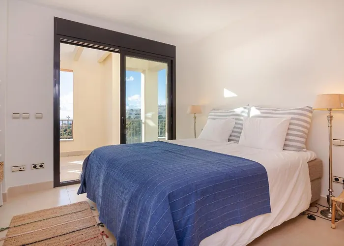 Luxurius Penthouse With Large Terrace And