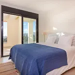 Luxurius Penthouse With Large Terrace And