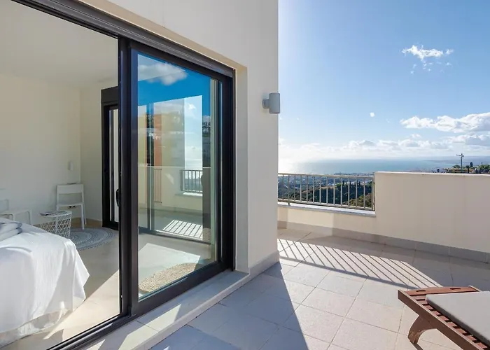 Luxurius Penthouse With Large Terrace And