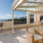 Luxurius Penthouse With Large Terrace And Будинок відпочинку
