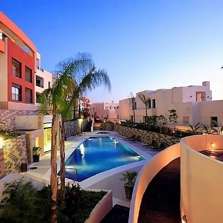Luxurius Penthouse With Large Terrace And *